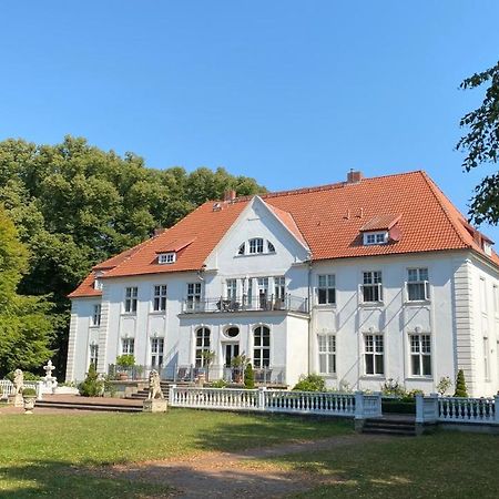 Schloss Badow Exterior foto